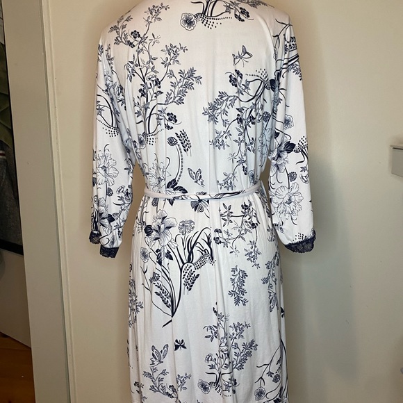 BUNDLE of 3 Night Robes - Picture 8 of 8